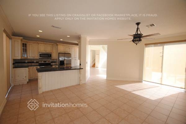 Building Photo - 5700 NW 62nd Manor