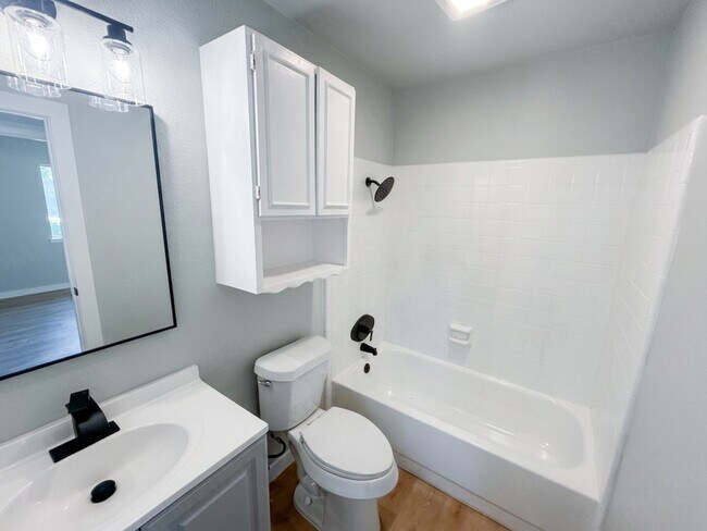 Building Photo - 8726 Timberbriar, San Antonio, TX 78250 | Home for Rent 78250