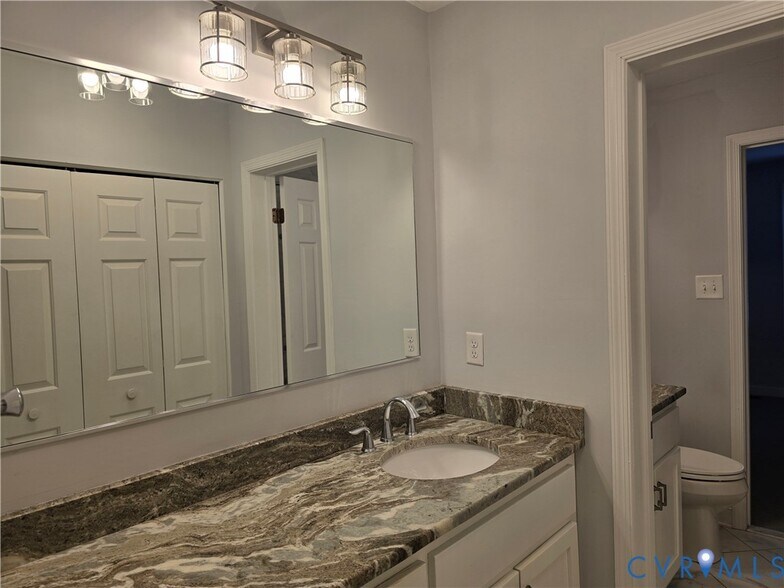 Building Photo - 1308 Maple Ave