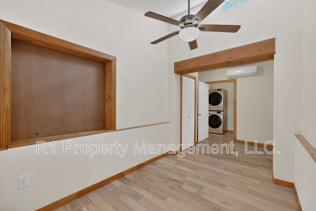 Building Photo - 515 Marble Ave