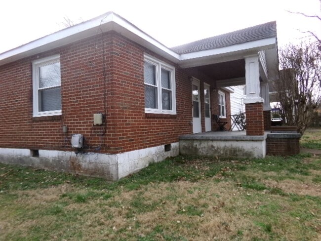 Building Photo - 625 Greenwood Ave