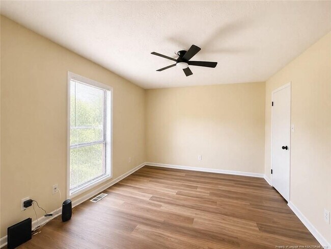 Building Photo - 1422 Tangora Ln