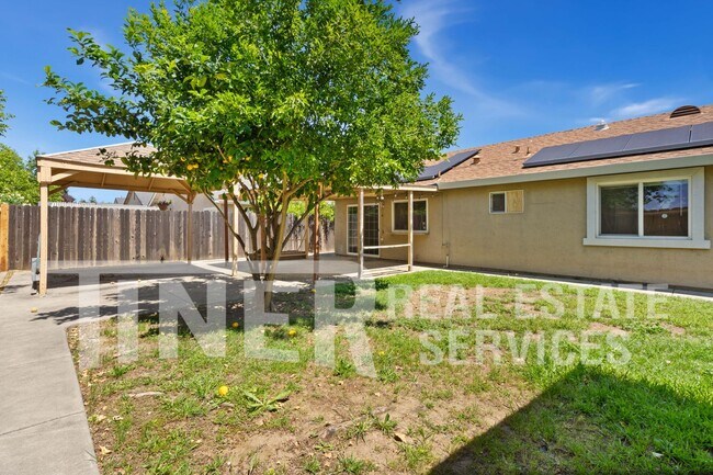 Building Photo - 3525 Cattle Dr