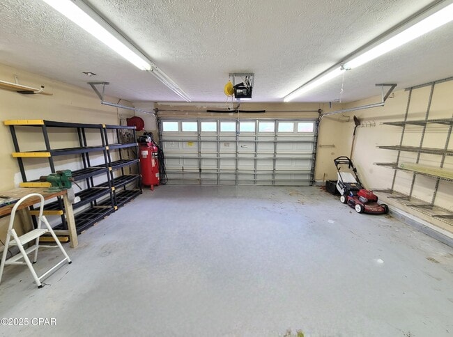 Building Photo - 1224 Huntington Ridge Rd