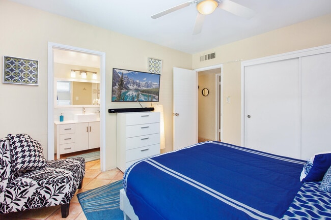 Building Photo - 4385 E Pso Caroleta