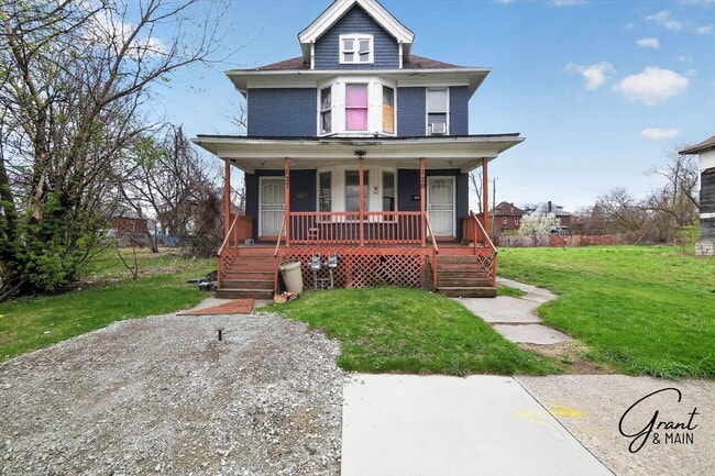 Building Photo - 127 W Buena Vista St