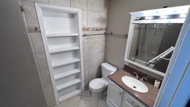 Building Photo - 2446 Quail Dr