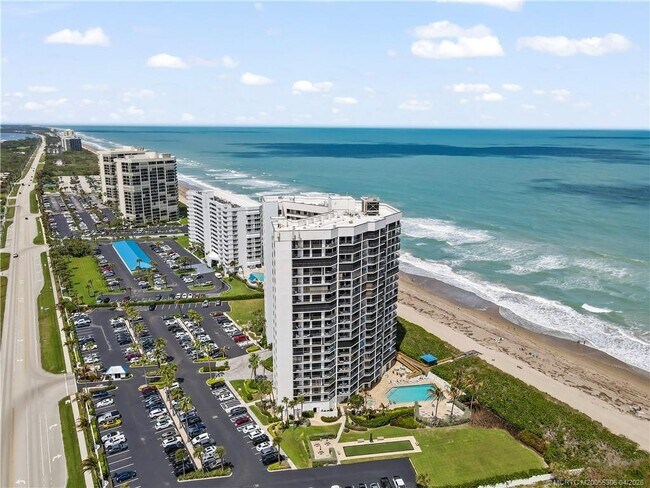 Building Photo - 9650 S Ocean Dr