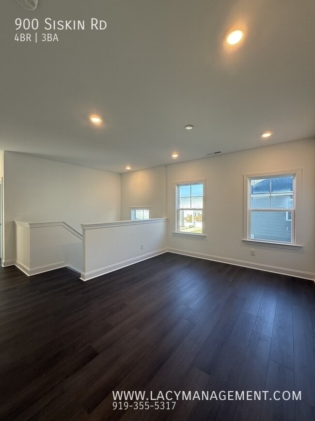 Building Photo - 900 Siskin Rd