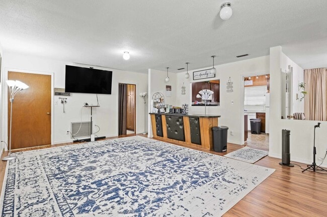 Building Photo - 204 Ruby Hubbard Way