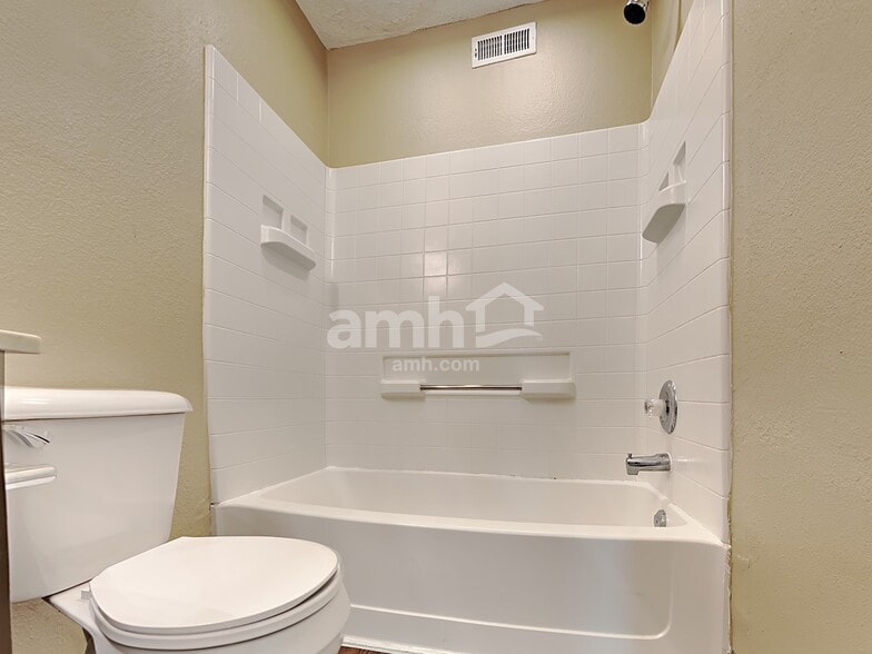 Building Photo - 5973 Redcliff North Ln