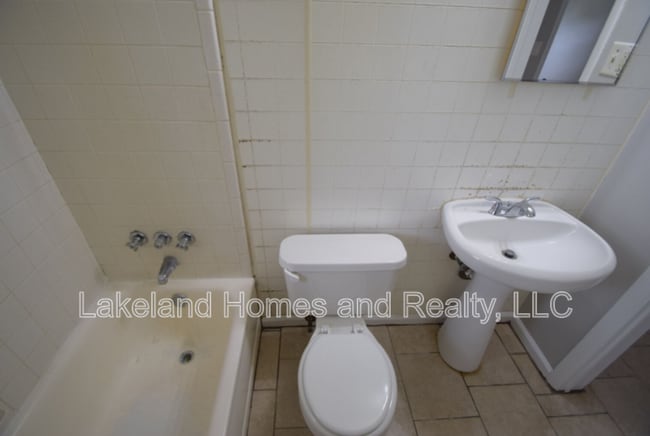 Building Photo - 1213 W Patterson St