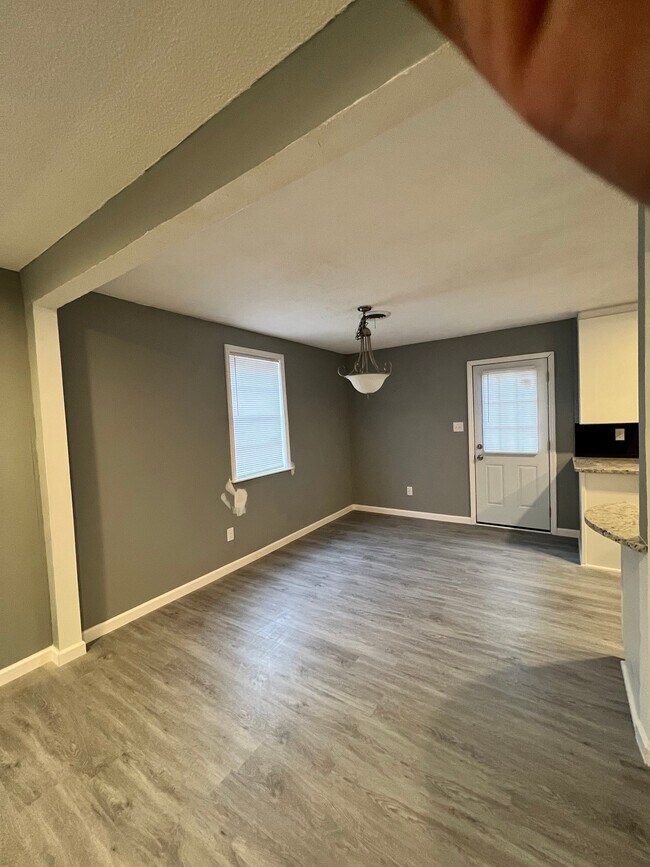Building Photo - 3519 Melody Dr