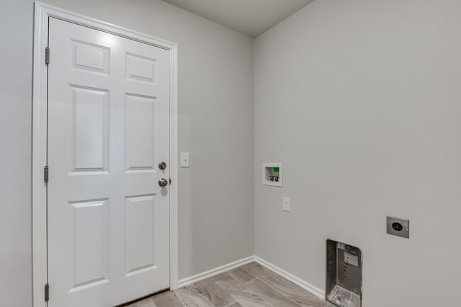 Building Photo - 3 Bed in Piedmont