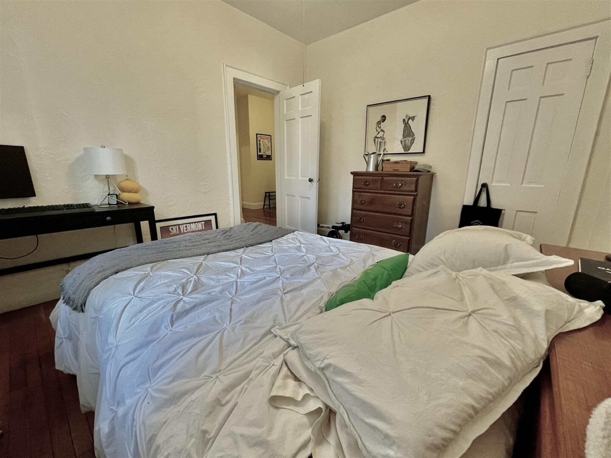 Building Photo - 71 Martin St