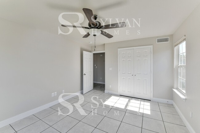 Building Photo - Come and live the good life in this beautiful 4 bedroom, 2 bathroom home