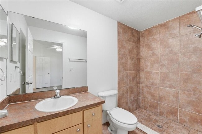 Building Photo - 933 Pecan St