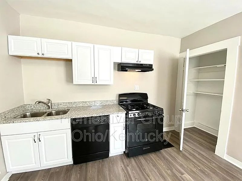 Building Photo - 4319 Hays Ave