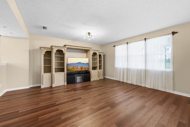 Building Photo - 4125 Palmetto Bay Dr