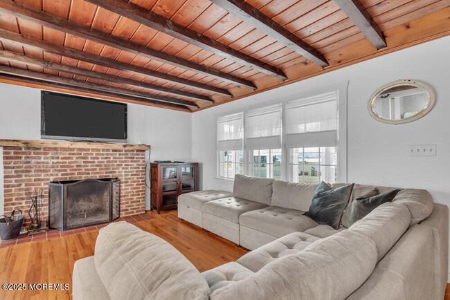 Building Photo - 228 Fischer Blvd