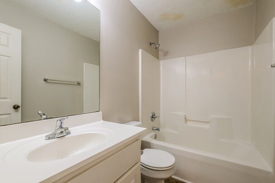Building Photo - 2991 Dalton Ln