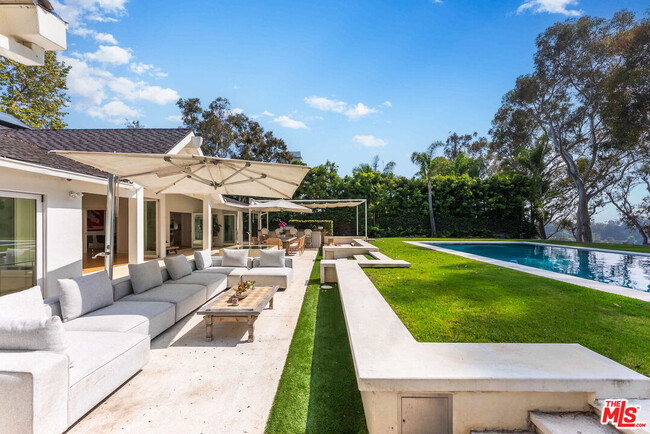 Building Photo - 797 Amalfi Dr