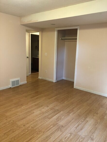 Living room - 1018 N Pennsylvania Ave