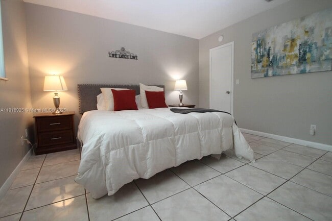 Building Photo - 1818 Fillmore St