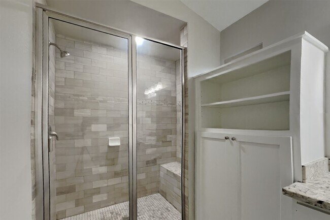 Building Photo - 2603 Hidden Garden Dr