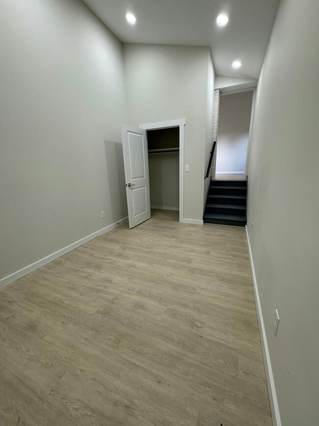 Building Photo - 2416 N Charles St