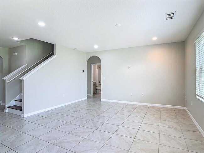 Building Photo - 3975 Silverstream Terrace