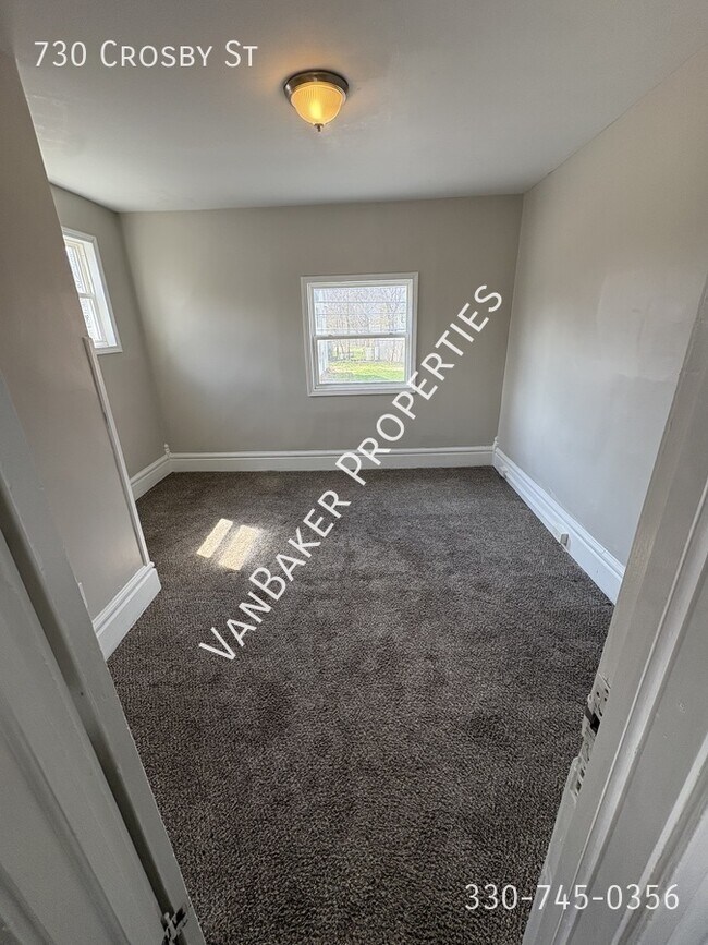 Building Photo - 730 Crosby St