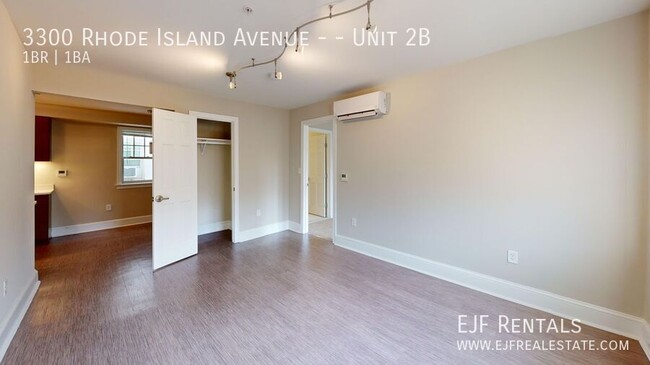 Building Photo - One Bedroom Apartment at Singer Flats Avai...