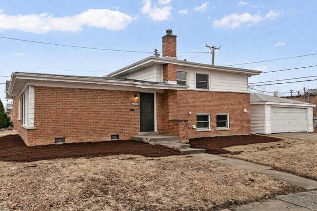 Building Photo - 172 Strieff Ave