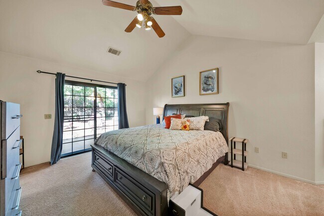 Building Photo - 3622 Canterbury Dr