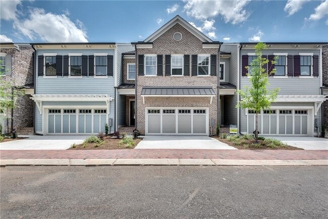 Building Photo - 435 Maplewood Dr