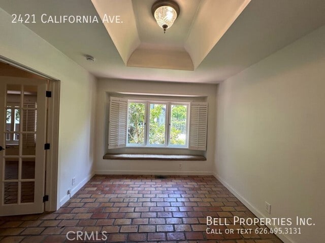 Building Photo - 2421 California Ave