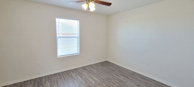 Building Photo - NEW LUXURY ONE BEDROOM APARTMENT UNFURNISHED