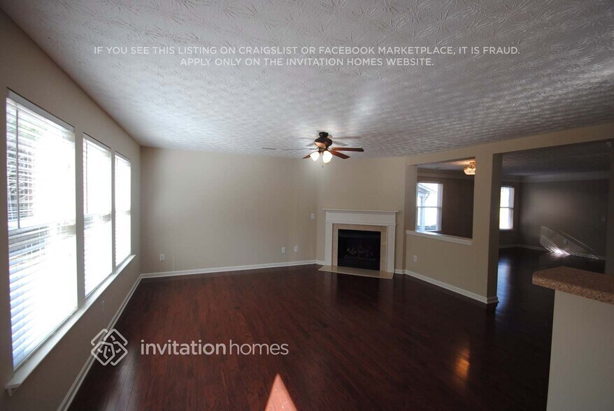 Building Photo - 2270 Valley Creek Dr