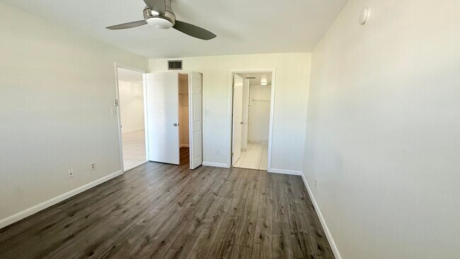 Building Photo - 905 Southridge Rd