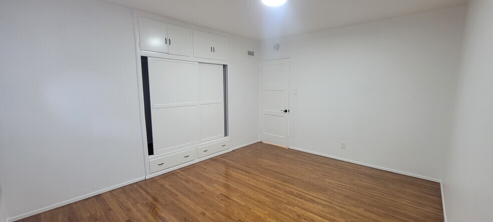 Building Photo - 16911 Glenetta Way