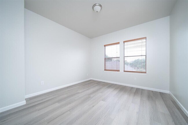 Building Photo - 13111 S Bellaire Estates Dr
