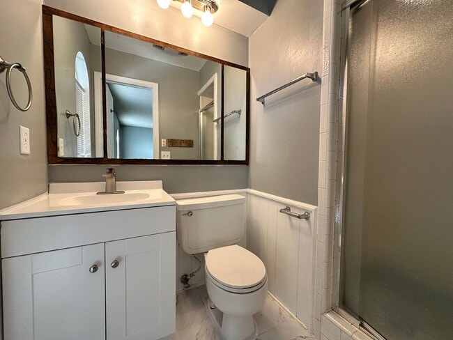 Building Photo - 4bed/3bath Home Available for Rent in Central Norman!!