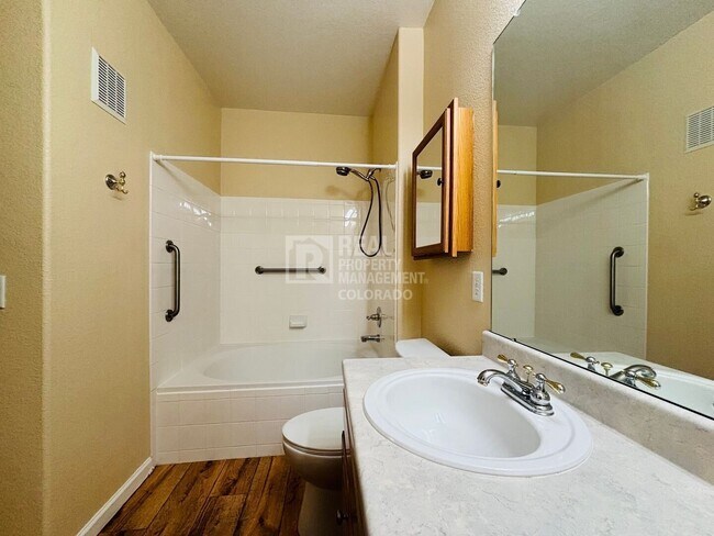 Building Photo - 10341 W Girton Dr