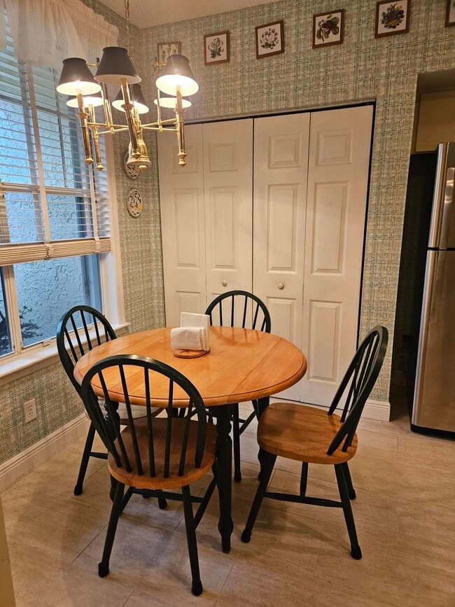 Building Photo - 404 Mainsail Cir