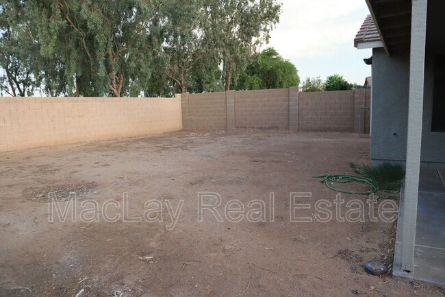 Building Photo - 35161 N Bandolier Dr