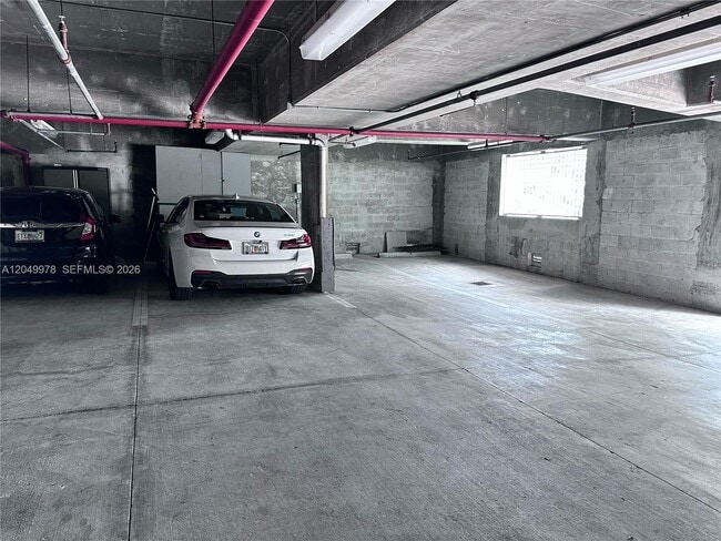 Building Photo - 7700 Collins Ave