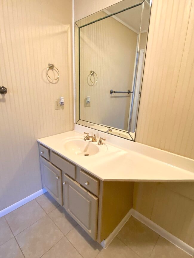 Building Photo - 4069 Christopher Ln