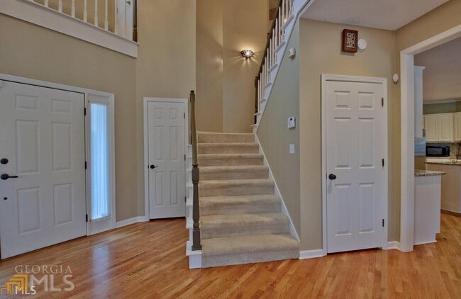 Building Photo - 404 Burgess Point