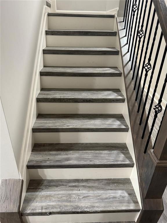 Building Photo - 1320 Sugar Glen Ct